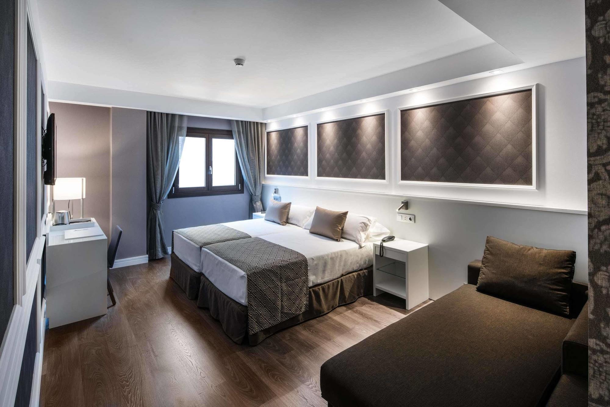 Catalonia Madgdalenes Hotel 4*