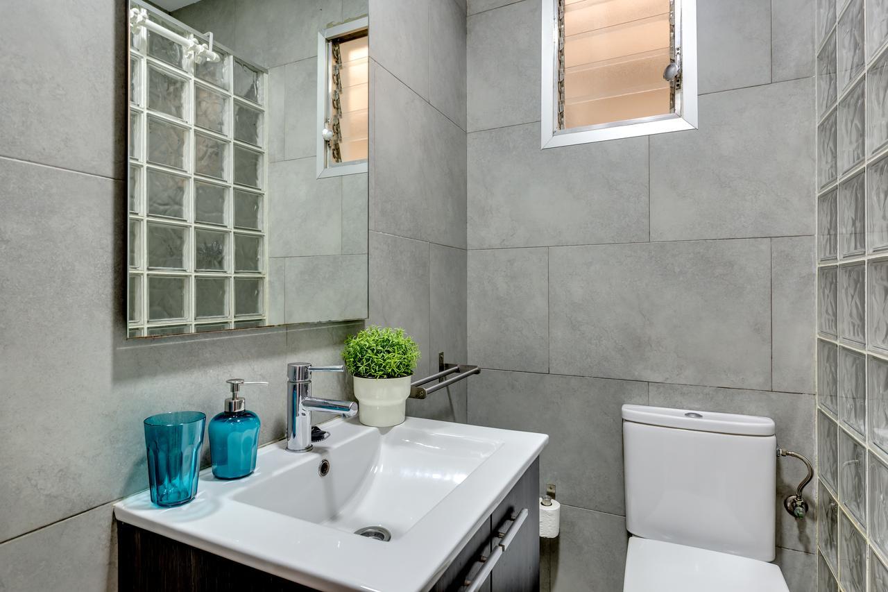 Apartment Renovated & Classic 3-bedroom Sagrada Familia Apt. Barcelona