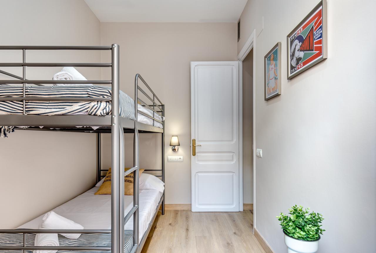 Renovated & Classic 3-bedroom Sagrada Familia Apt. Apartment