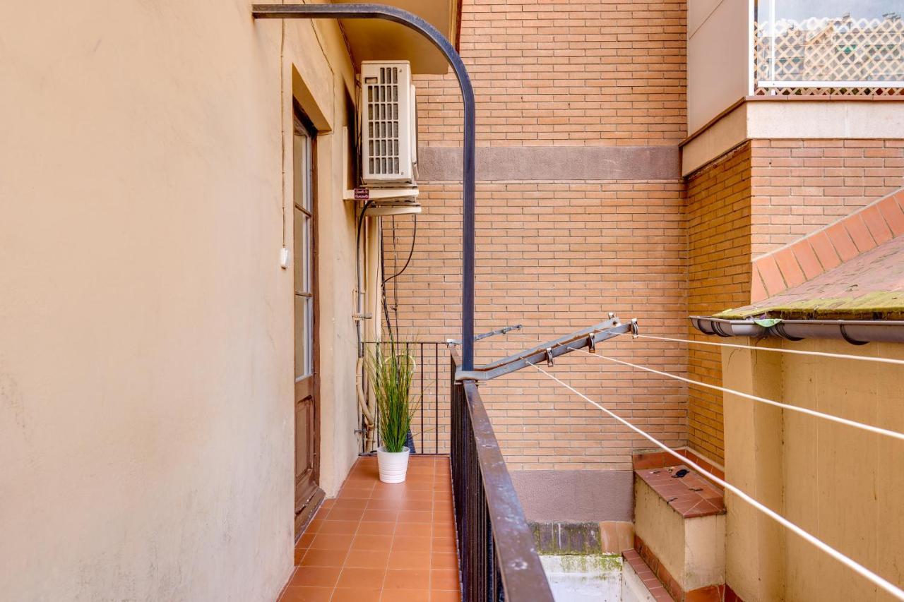 Apartment Renovated & Classic 3-bedroom Sagrada Familia Apt. *