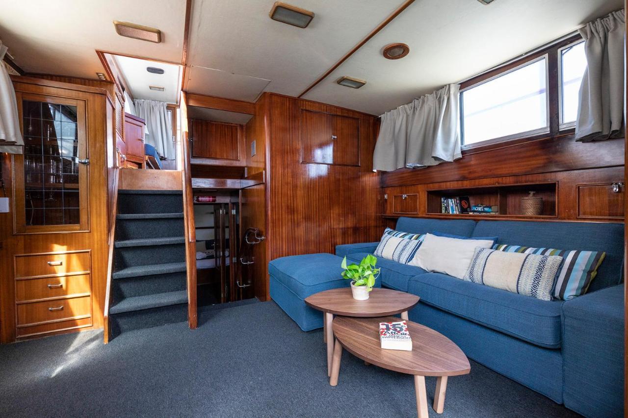 Hotel en barco C120 - Charming Boat In Port Forum Barcelona