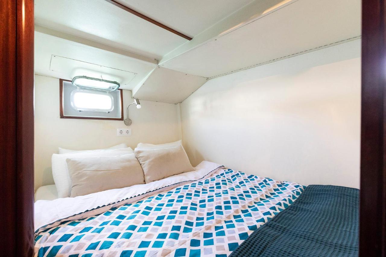Hotel en barco C120 - Charming Boat In Port Forum Barcelona