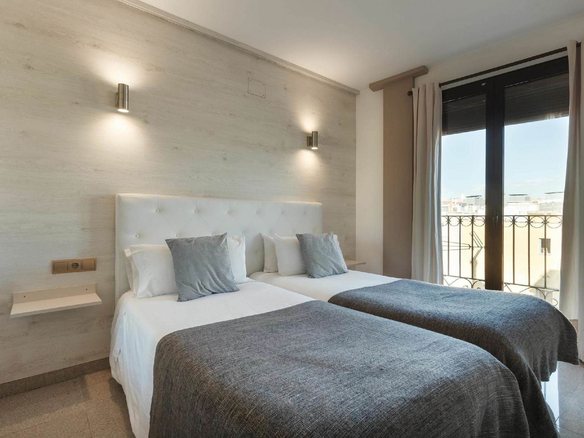 Apartmentos Ramblas 108 3*