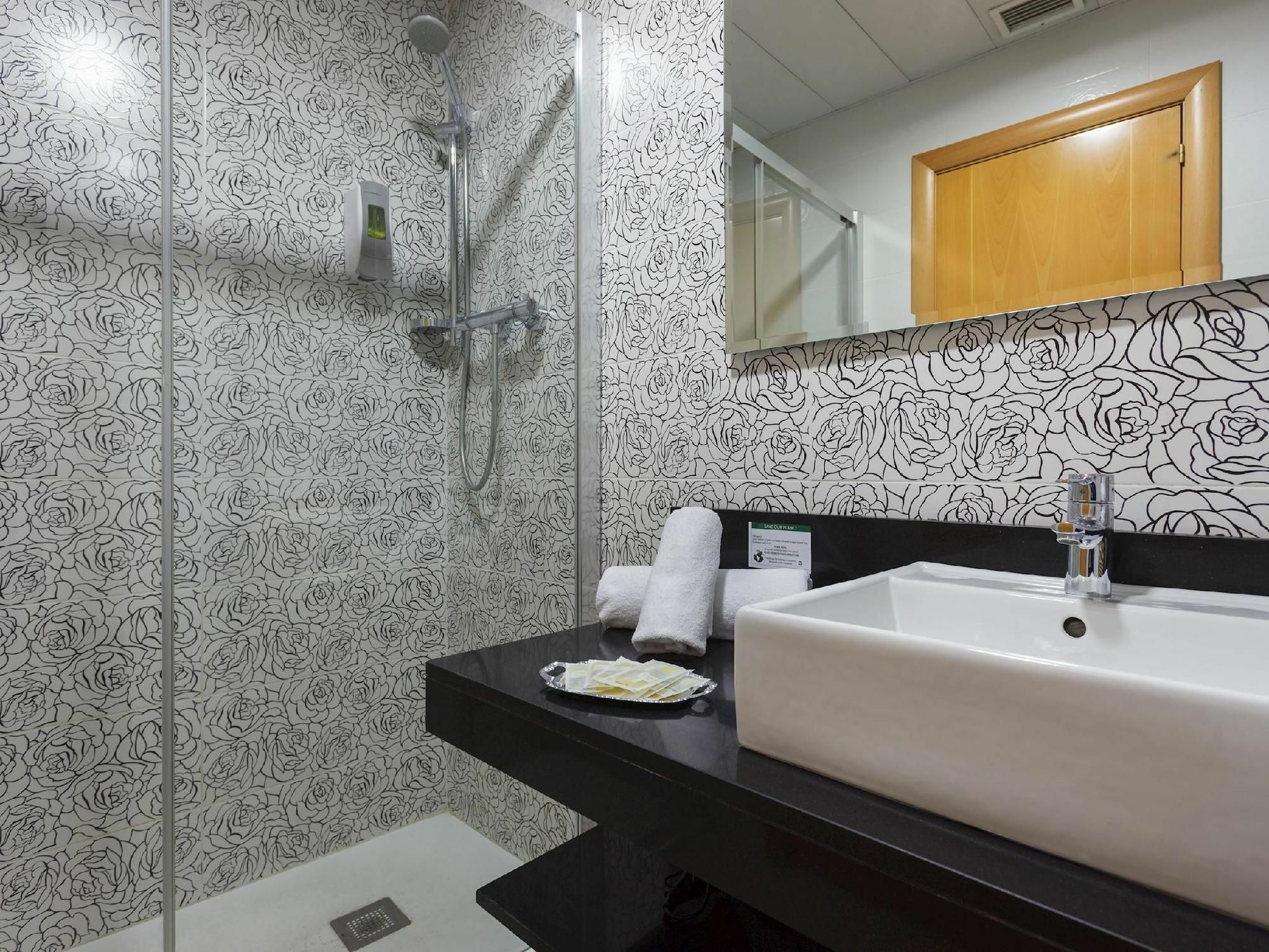 Apartmentos Ramblas 108 Apartahotel