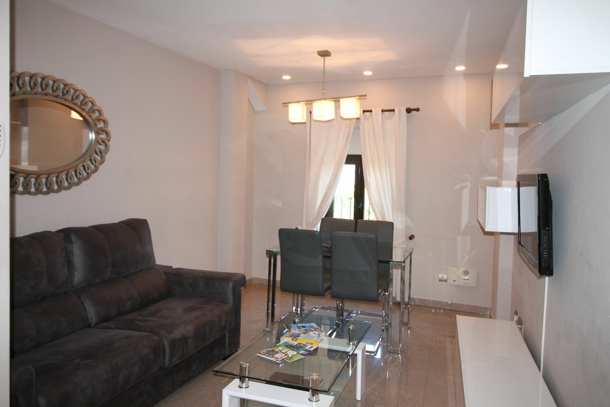 Apartmentos Ramblas 108 3*