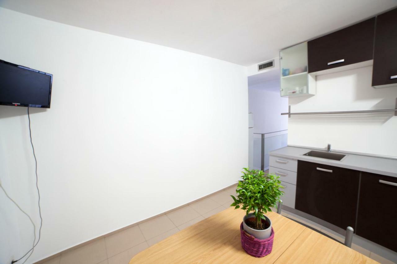 Apartment Comfortable Center *