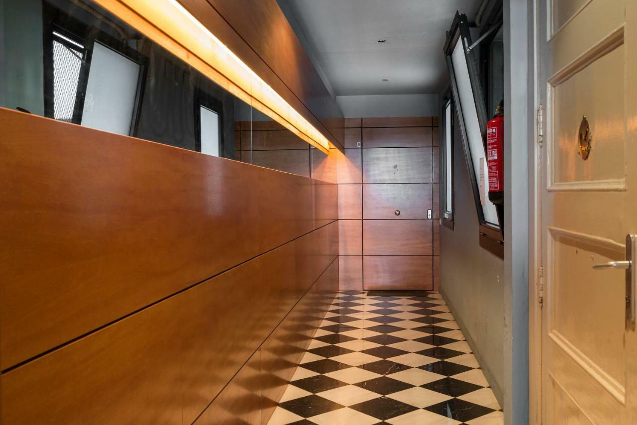 Sibs Coliseum - Cozy&central Apartamento *