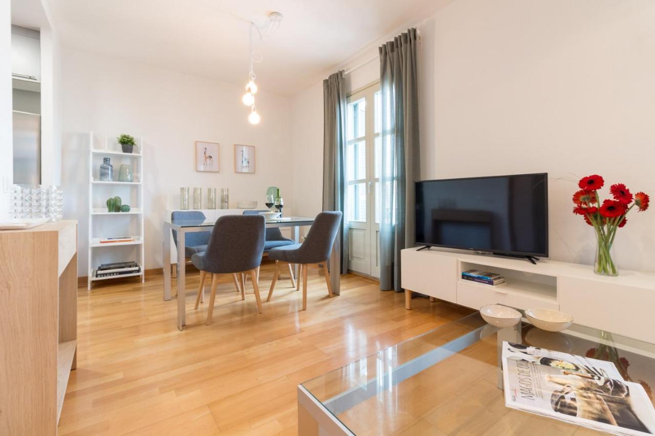 Sibs Bcn- Balmes- Romantic Citycentre Beautiful * Barcelona
