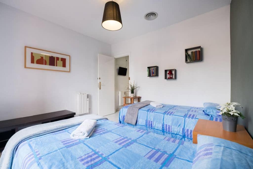 5 Pax Santa Mónica Ramblas * Barcelona