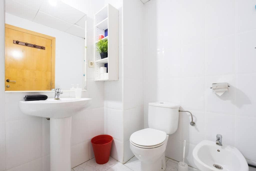 Apartamento 5 Pax Santa Mónica Ramblas *