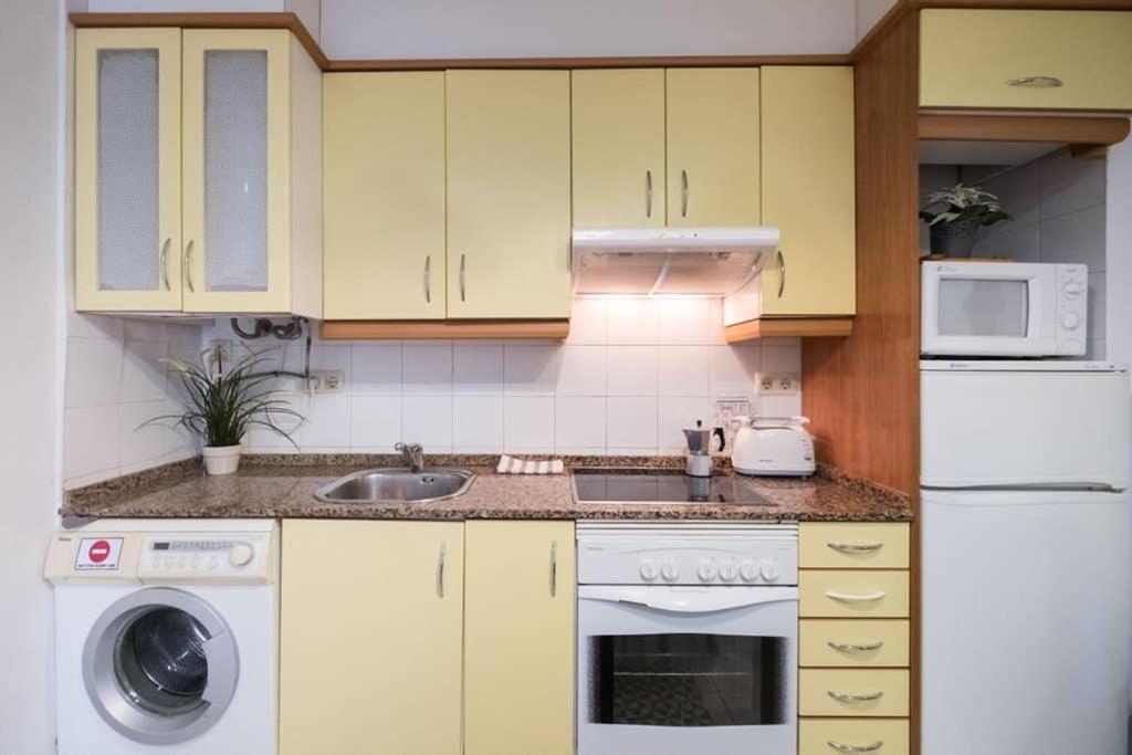 5 Pax Santa Mónica Ramblas Apartamento Barcelona