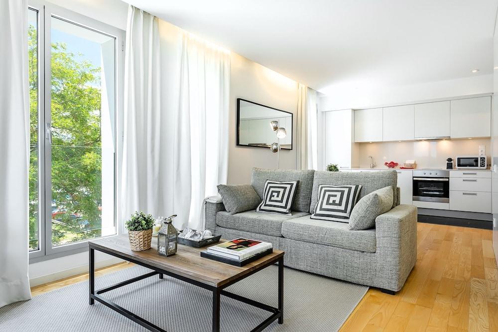 Apartamento Urban District - Rambla & Pool Barcelona