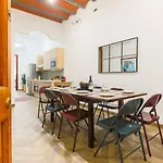 Great Spacious Apartment In The Gothic Quarter