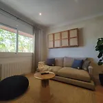 2Br Central Location