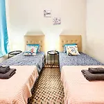 Oasis Rooms Barcelona - Roger Lluria