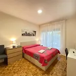 Habitaciones En La Calle Villaro
