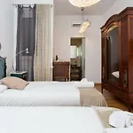 1229 - Awesome City Center Apartment With Terrace