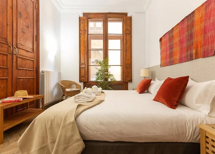 Great Spacious Apartment In The Gothic Quarter