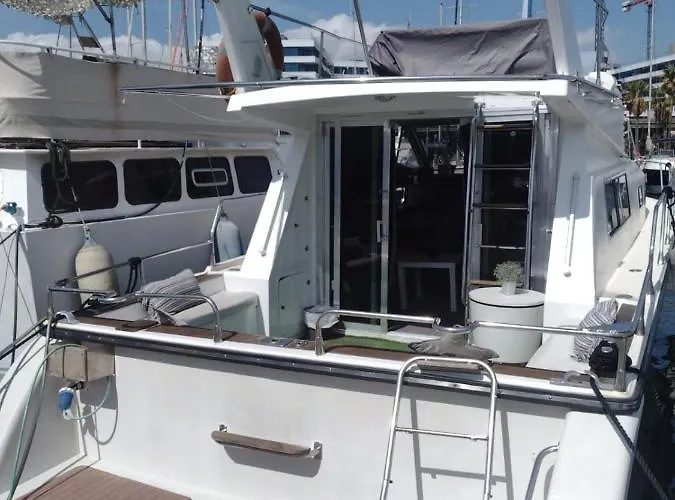 Yach Boat