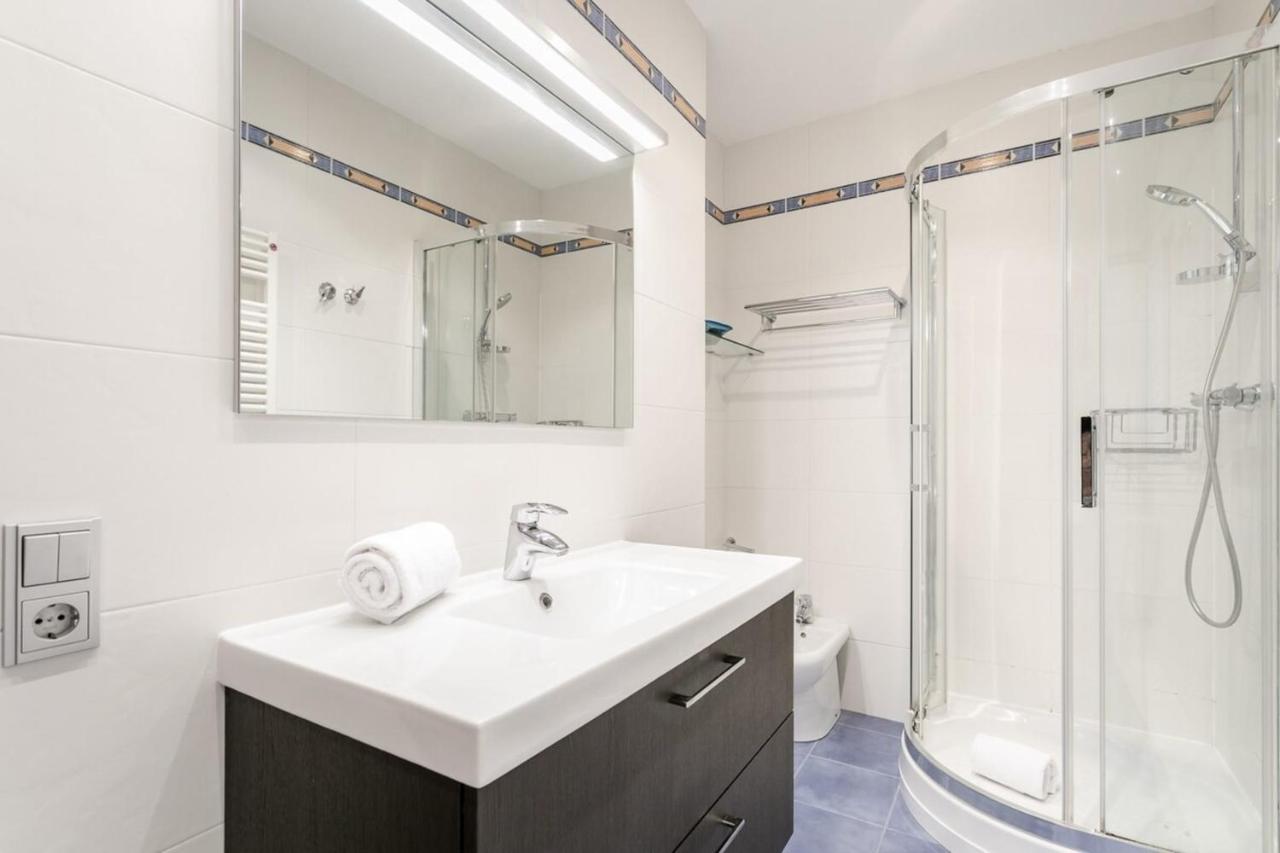 Apartment Fantastic 2 Bedroom 5 Minutes By Car From Plaza Catalunya Barcelona