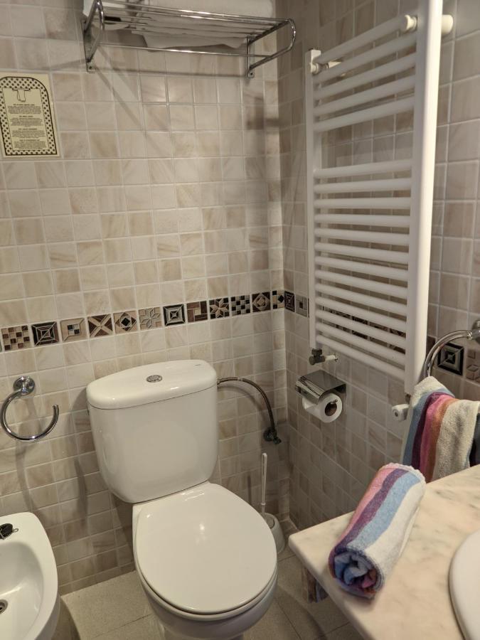 Pensión Coral 2*