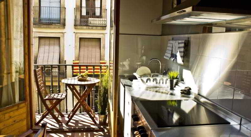 En Ferran By The Streets