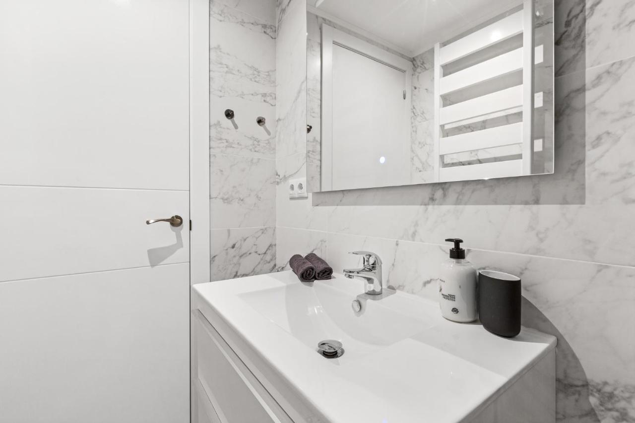 Apartamento 3br - 2bh In The Center Barcelona