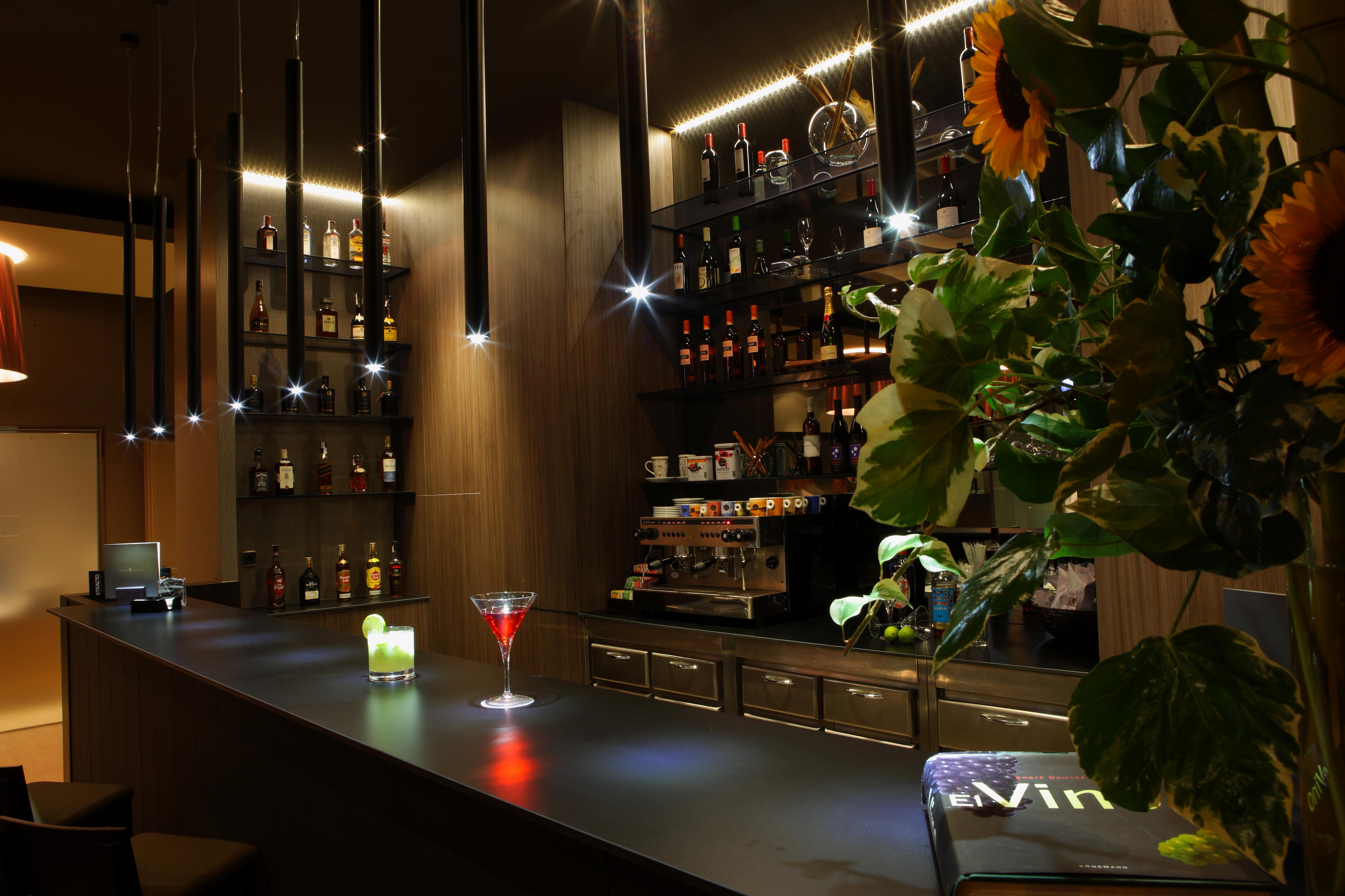 Hotel Attica 21 Mar
