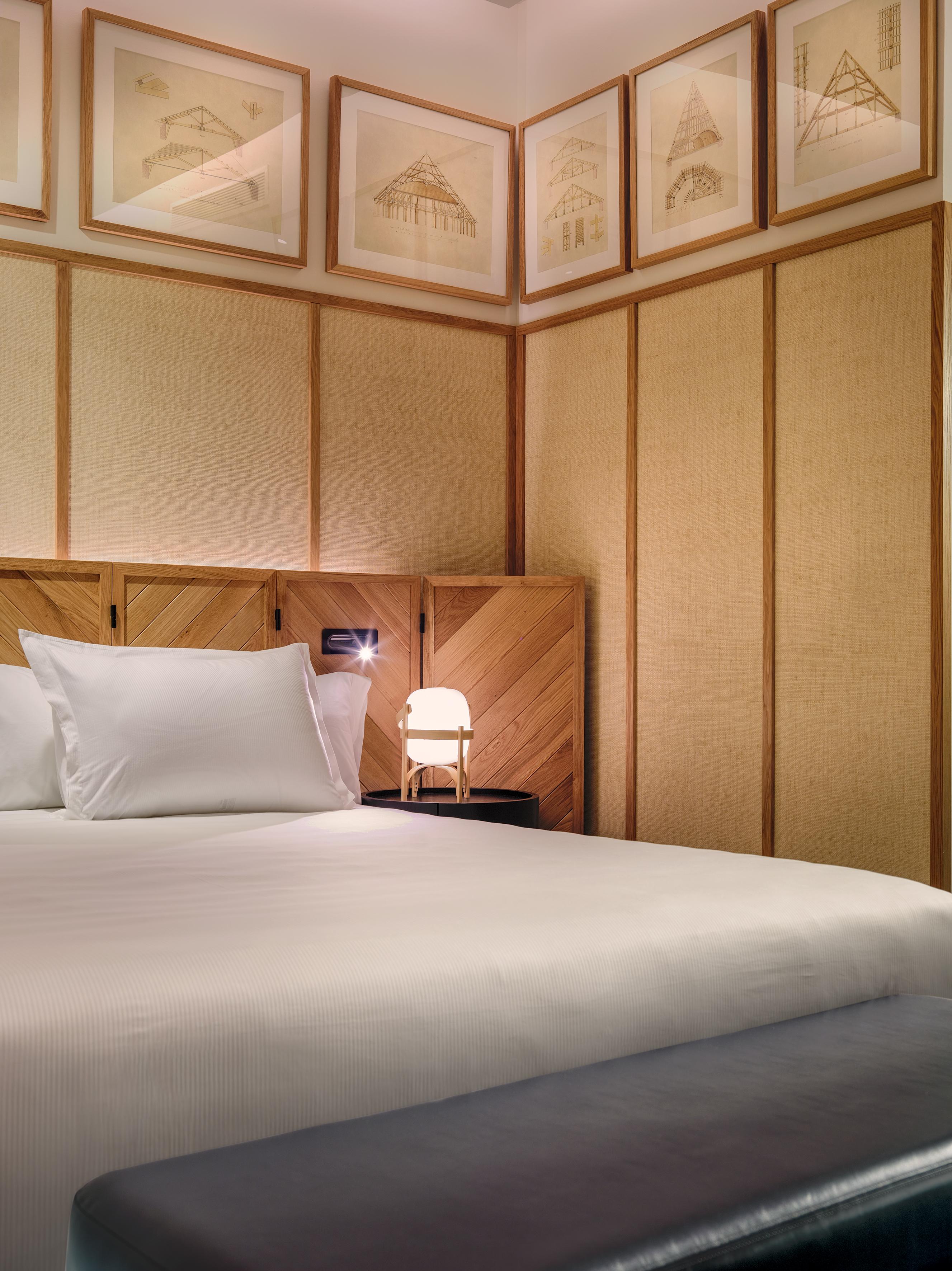 H10 Madison Hotel 4*