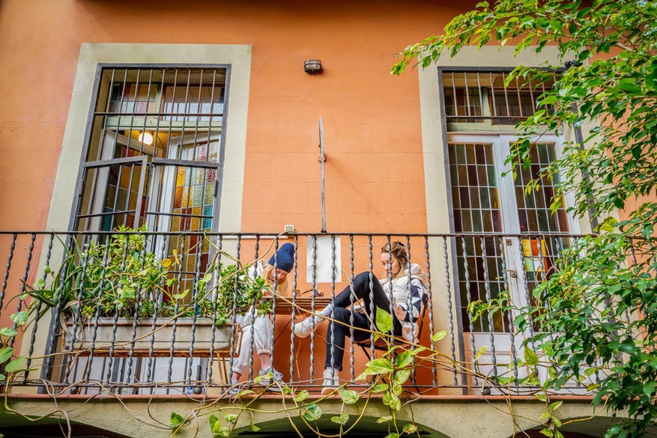 Casa Barcelo Hostal *