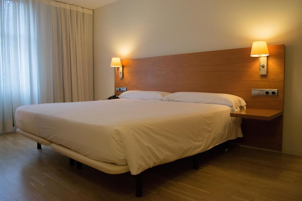 Onix Fira Hotel
