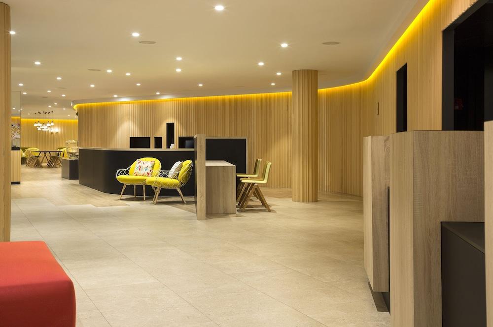 Aparthotel Citadines Ramblas 3*