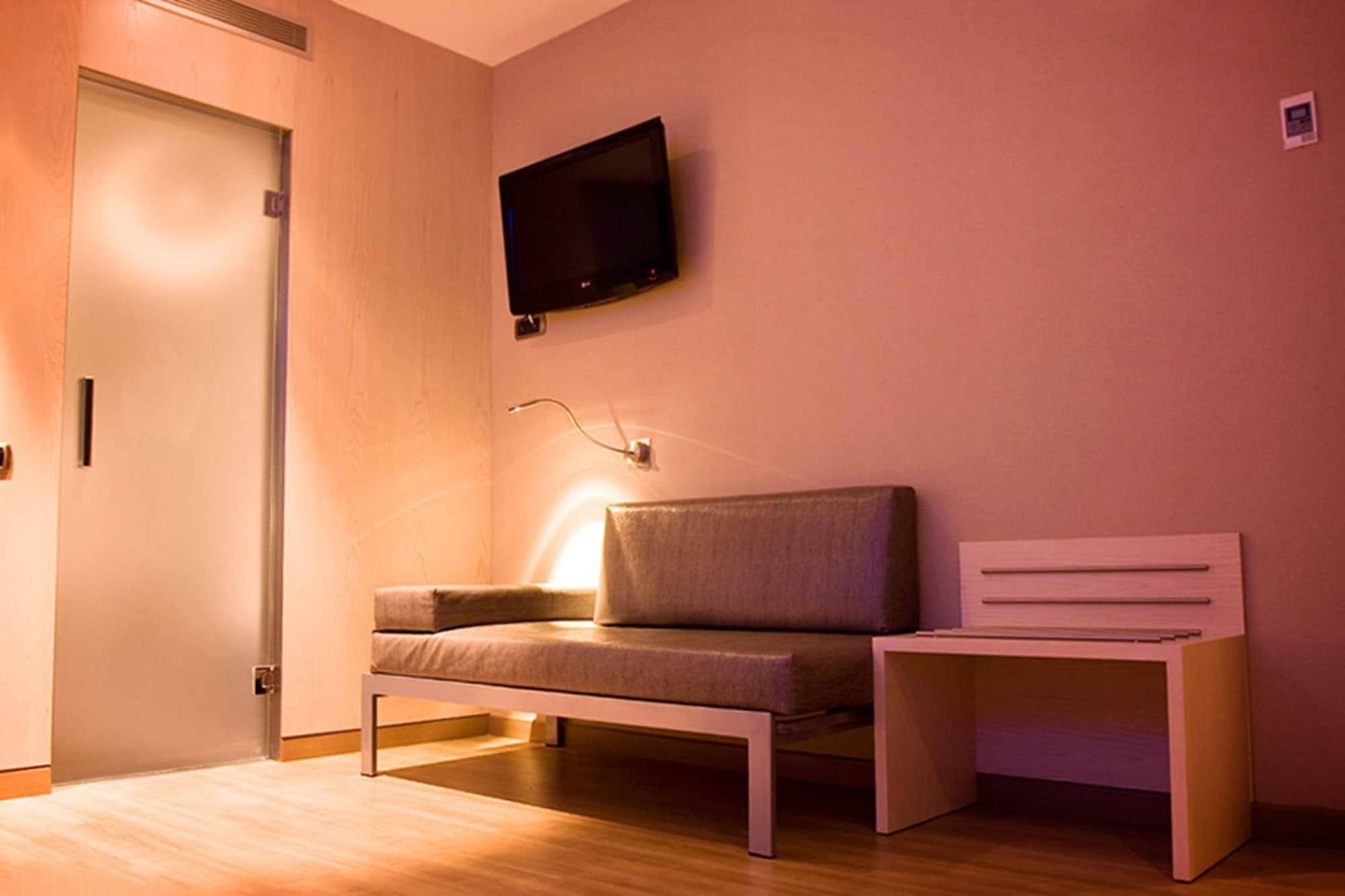 House Hotel