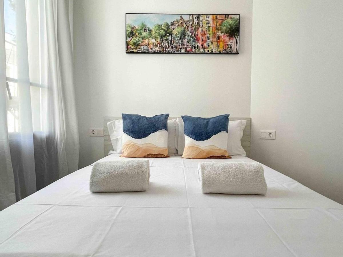 Hostourist Fira Plaza Espana 3