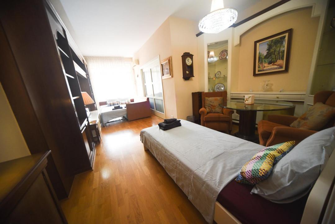 Hostal Traditional In Eixample