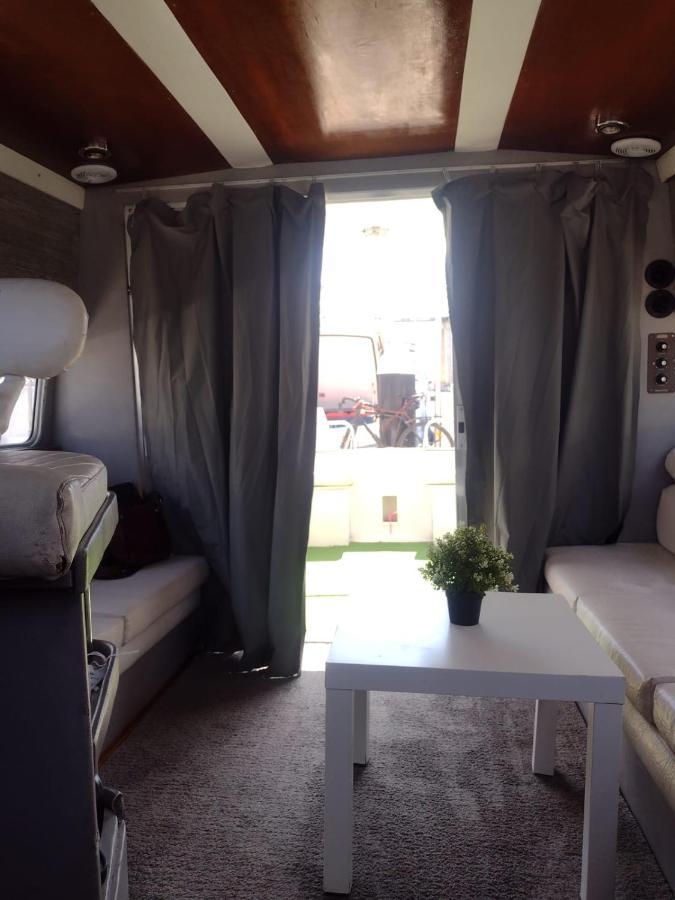 Yach Boat Hotel en barco *