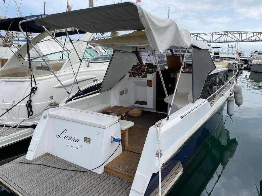 Barco Acogedor - Cosy Boat - Botel *