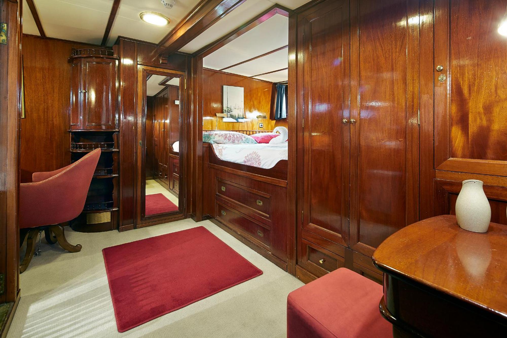 Botel Southern Cross