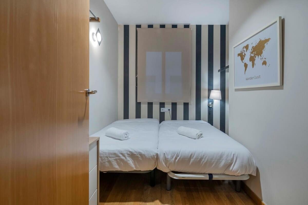 Apartamento 2 Bedroom With Balcony In Eixample 4-2 Barcelona
