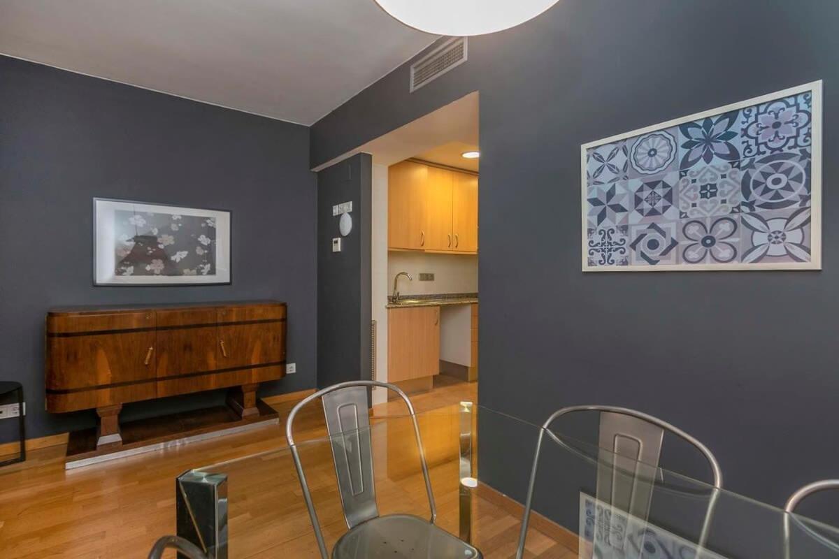 2 Bedroom With Balcony In Eixample 4-2 Apartamento Barcelona