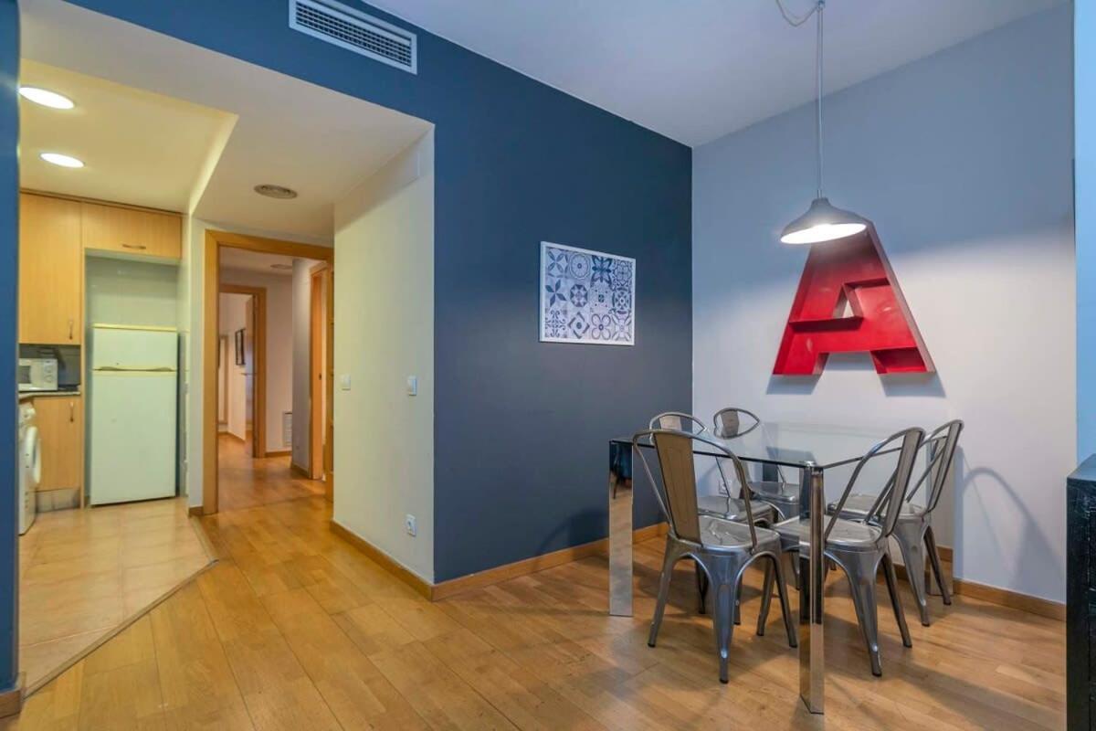 2 Bedroom With Balcony In Eixample 4-2 Apartamento