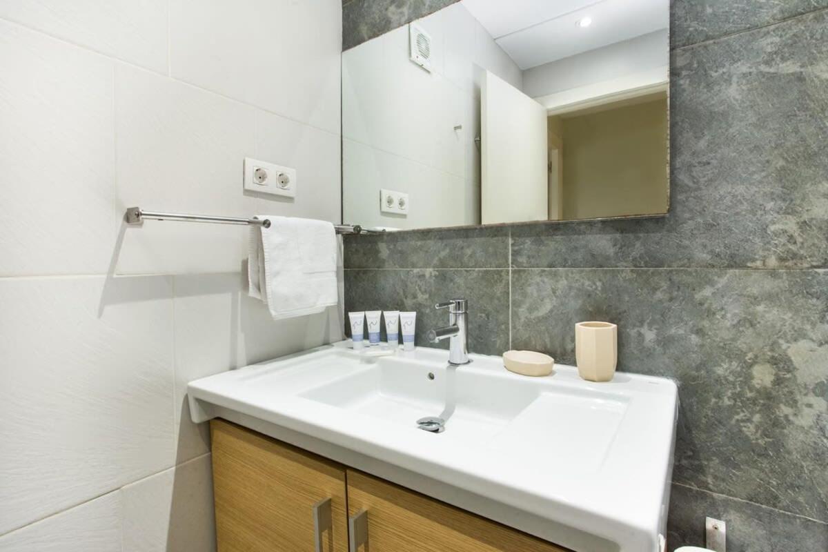 Centric 2bedroom In Ramblas 3 1a Apartamento *