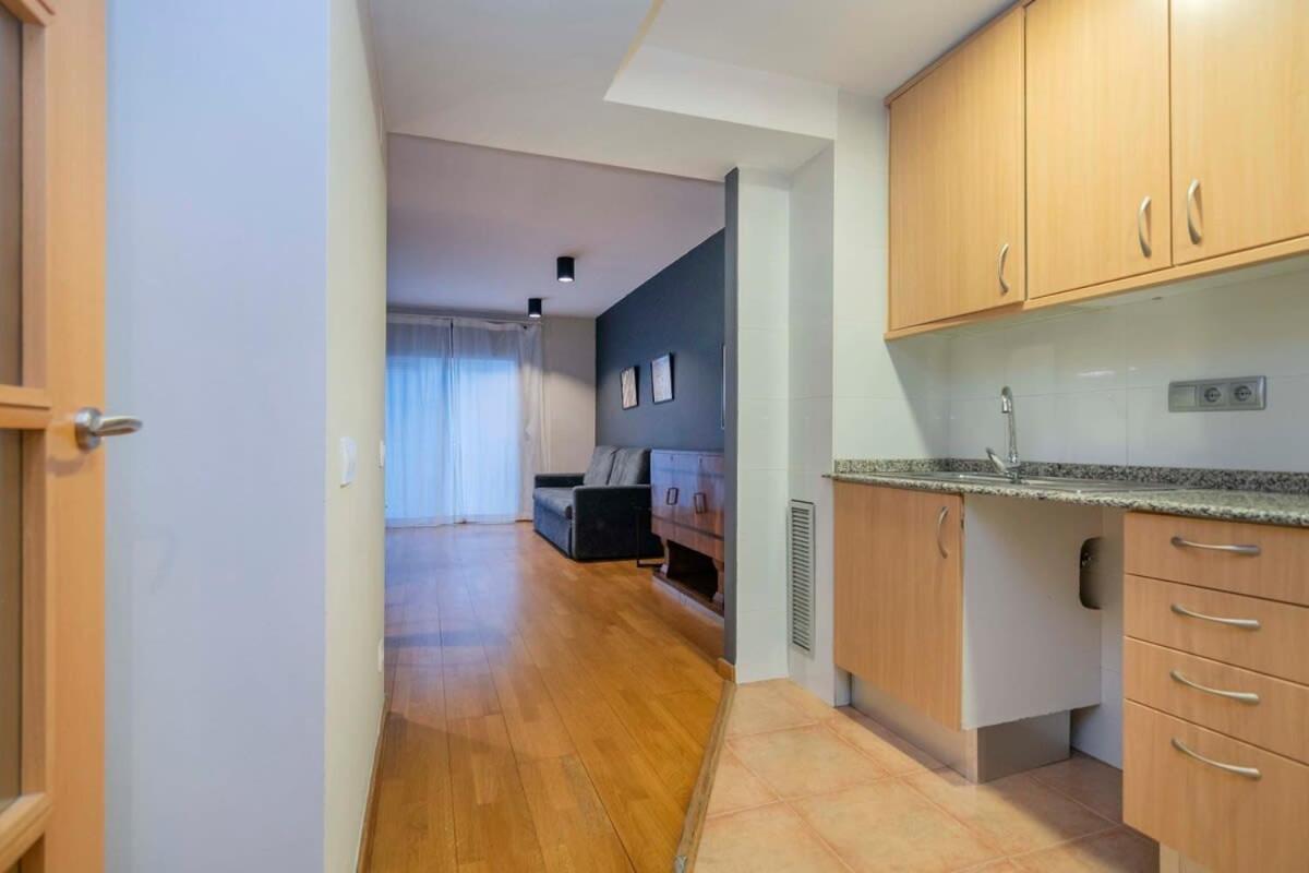 2 Bedroom With Balcony In Eixample 4-2 Apartamento *