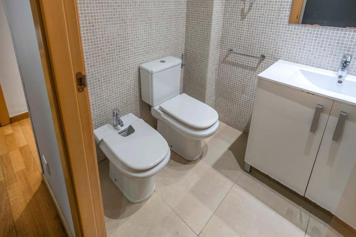 Apartamento 2 Bedroom With Balcony In Eixample 4-2