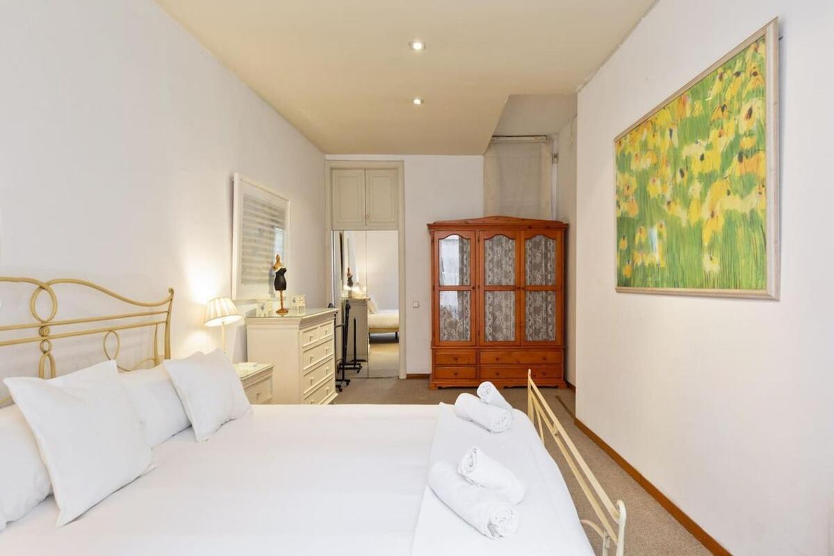Apartamento Huge Historic 5bd With Private Terrace! Barcelona