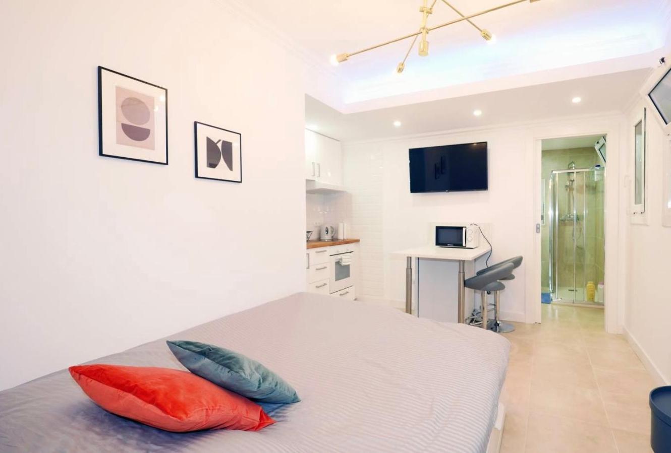 Eixample - Maca 6 *