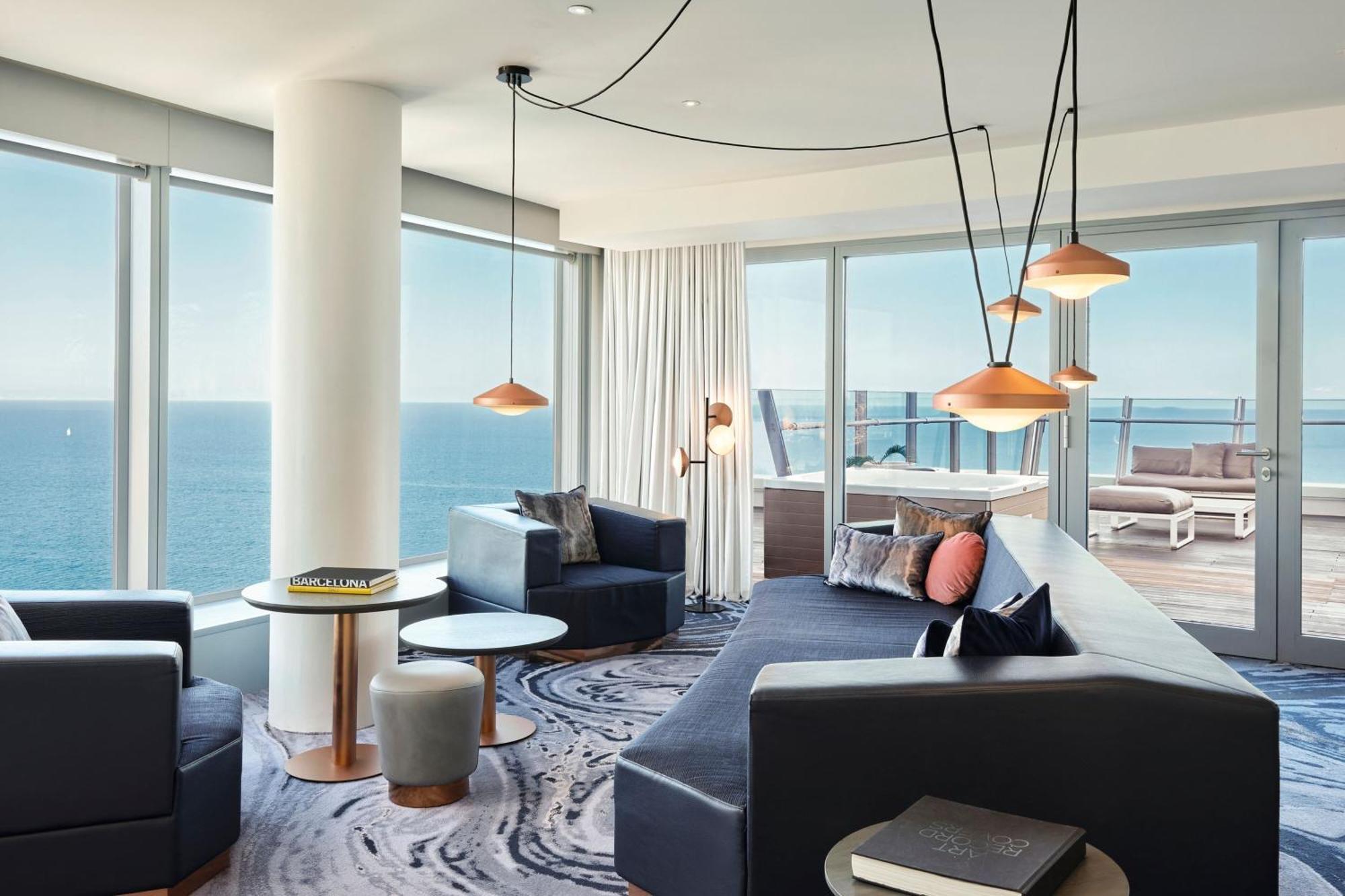 W Hotel 5*