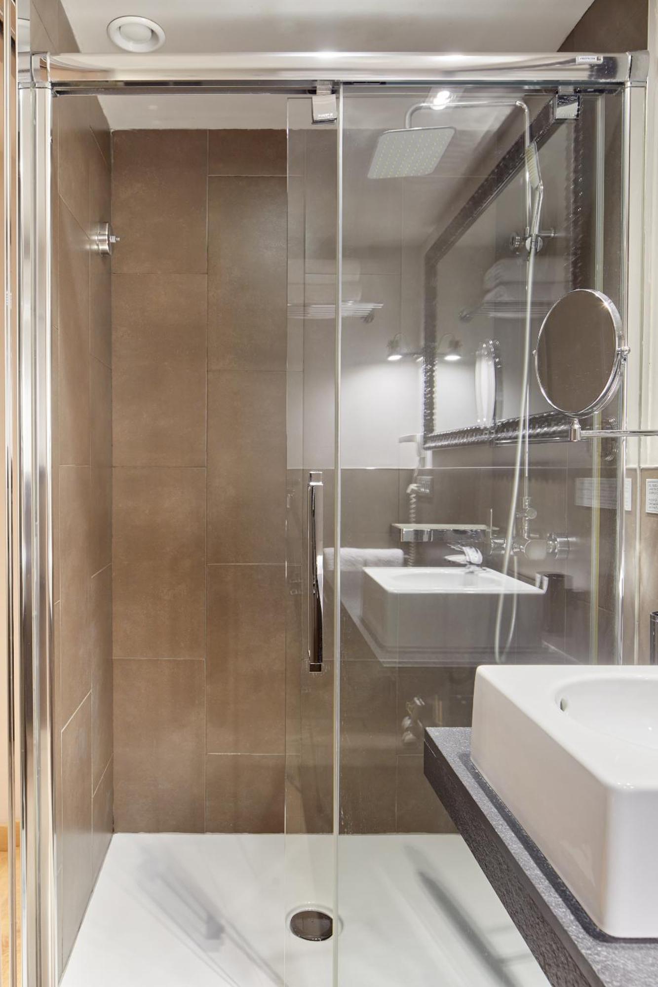 Vasanta Powered By Sonder Hotel