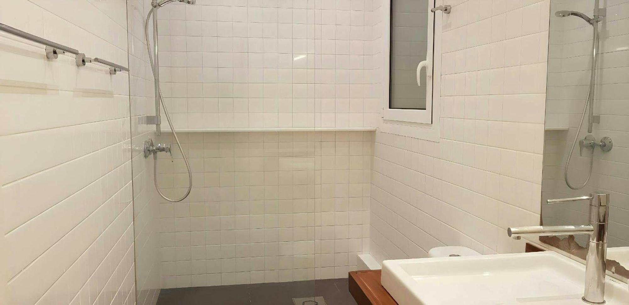 Filmoteca Sarria 1- Wifi Quiet Bright Comfi Apartment