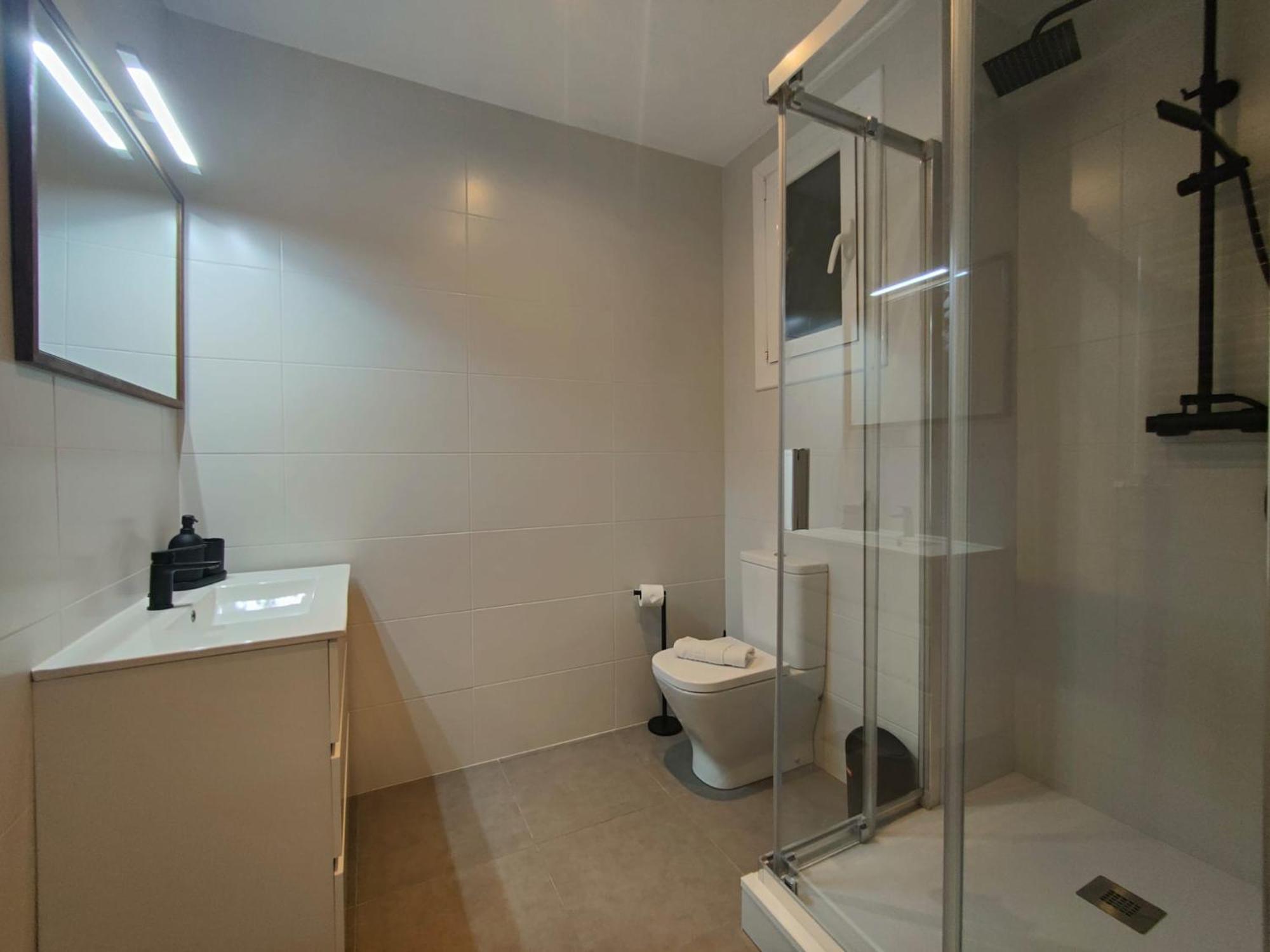 Apartamento 2br Central Location *